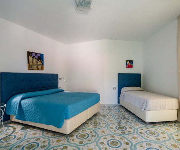 Tripla con Terrazzo in Dependance 1