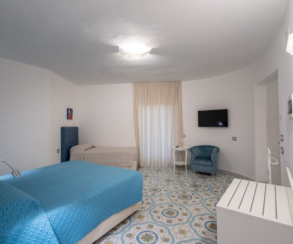 Tripla con Terrazzo in Dependance 6